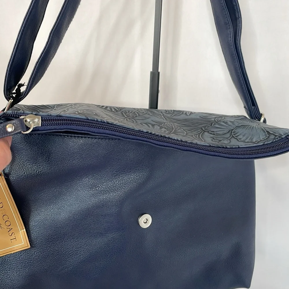 Gold Coast navy blue floral embossed flap adjustable crossbody strap pockets